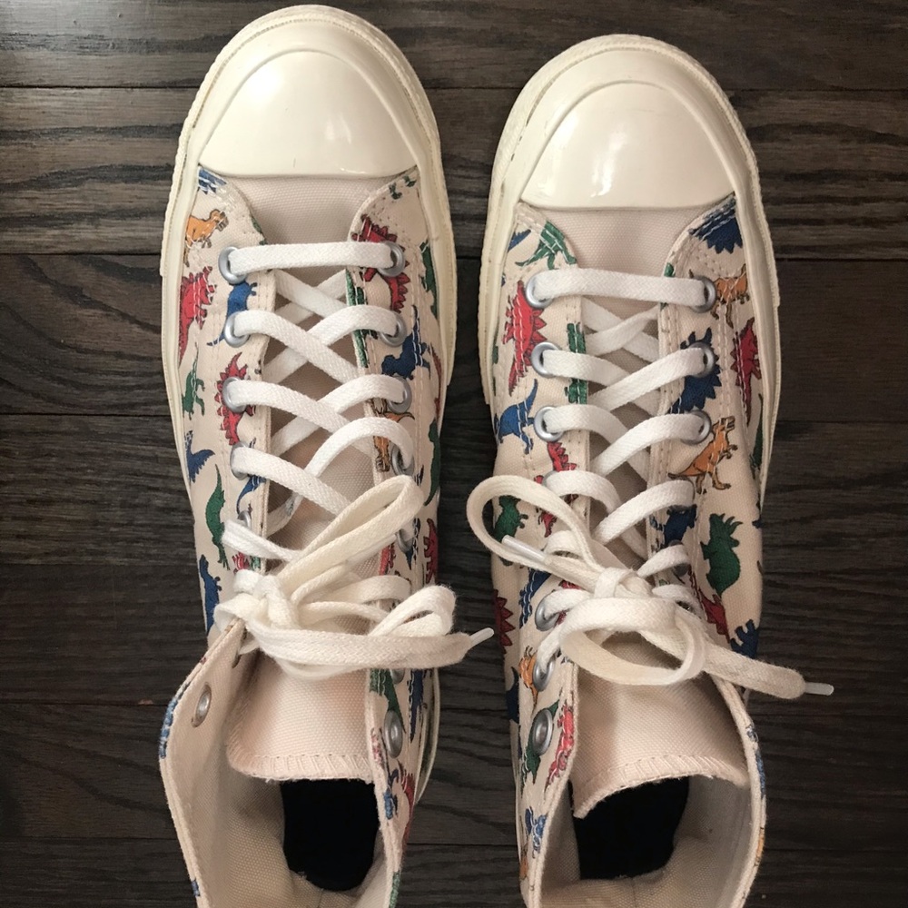 Dinosaur print high top Converse - Picture 3 of 7